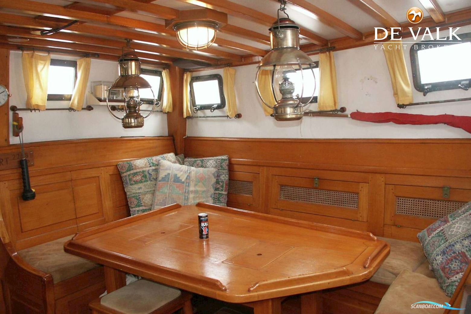 Schooner Sitting Bull 19.80