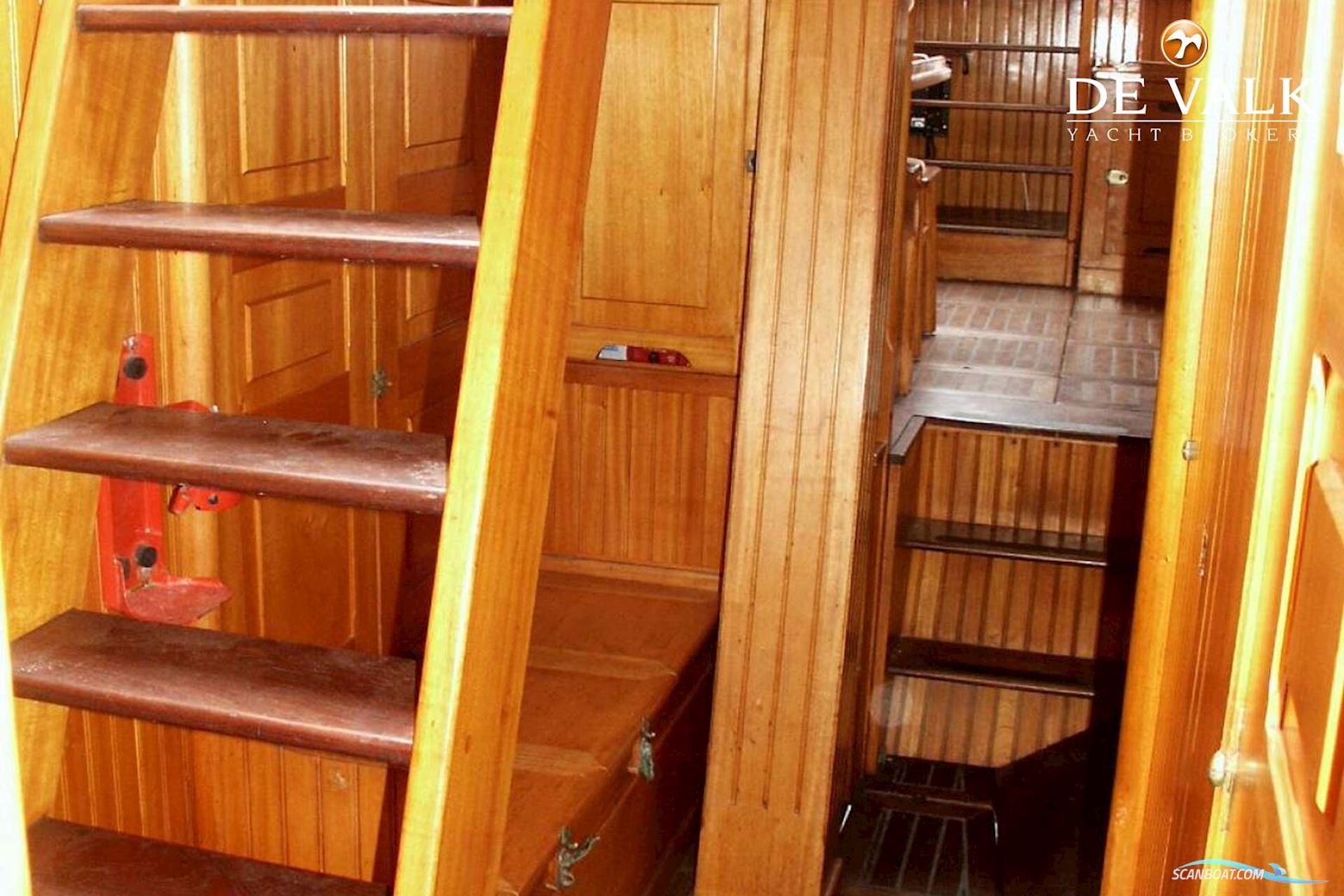 Schooner Sitting Bull 19.80