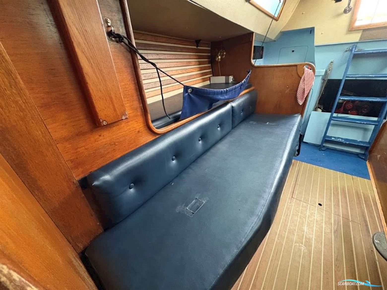 Sigma  33 Cruiser
