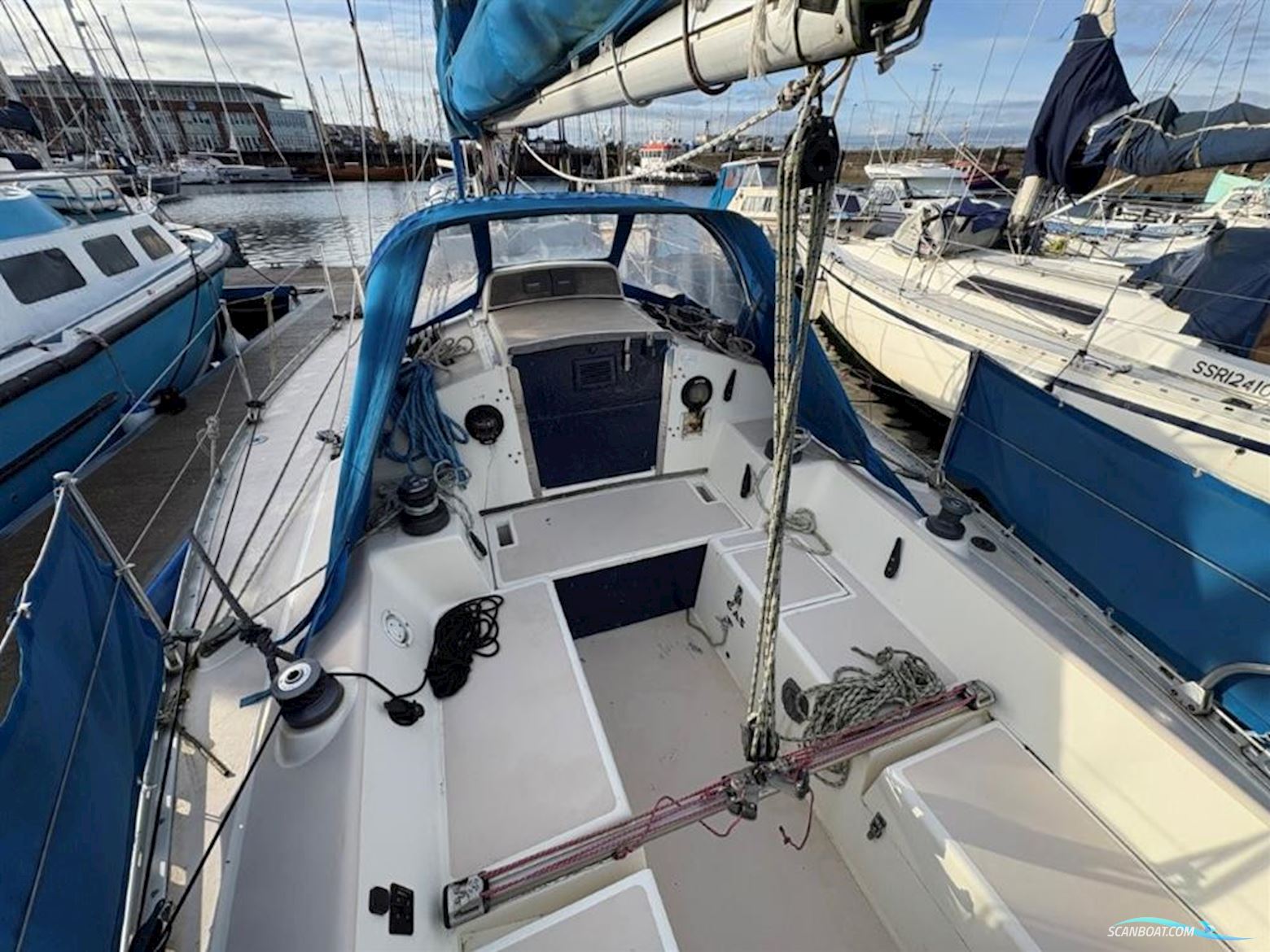 Sigma  33 Cruiser