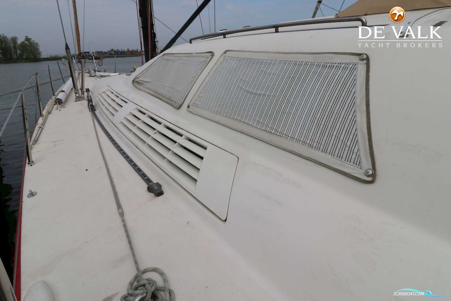 Simonis Voogd 63 with lift keel