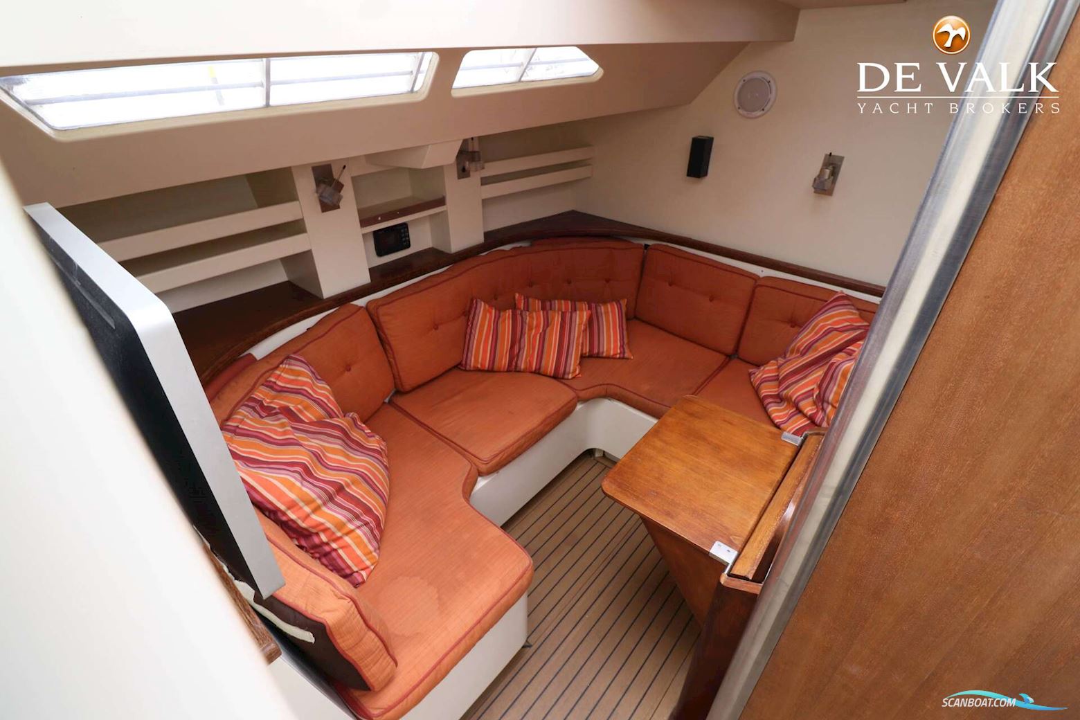 Simonis Voogd 63 with lift keel