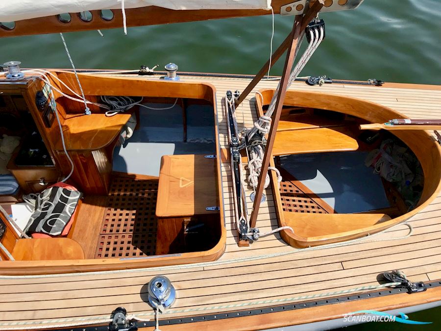 Spirit 37