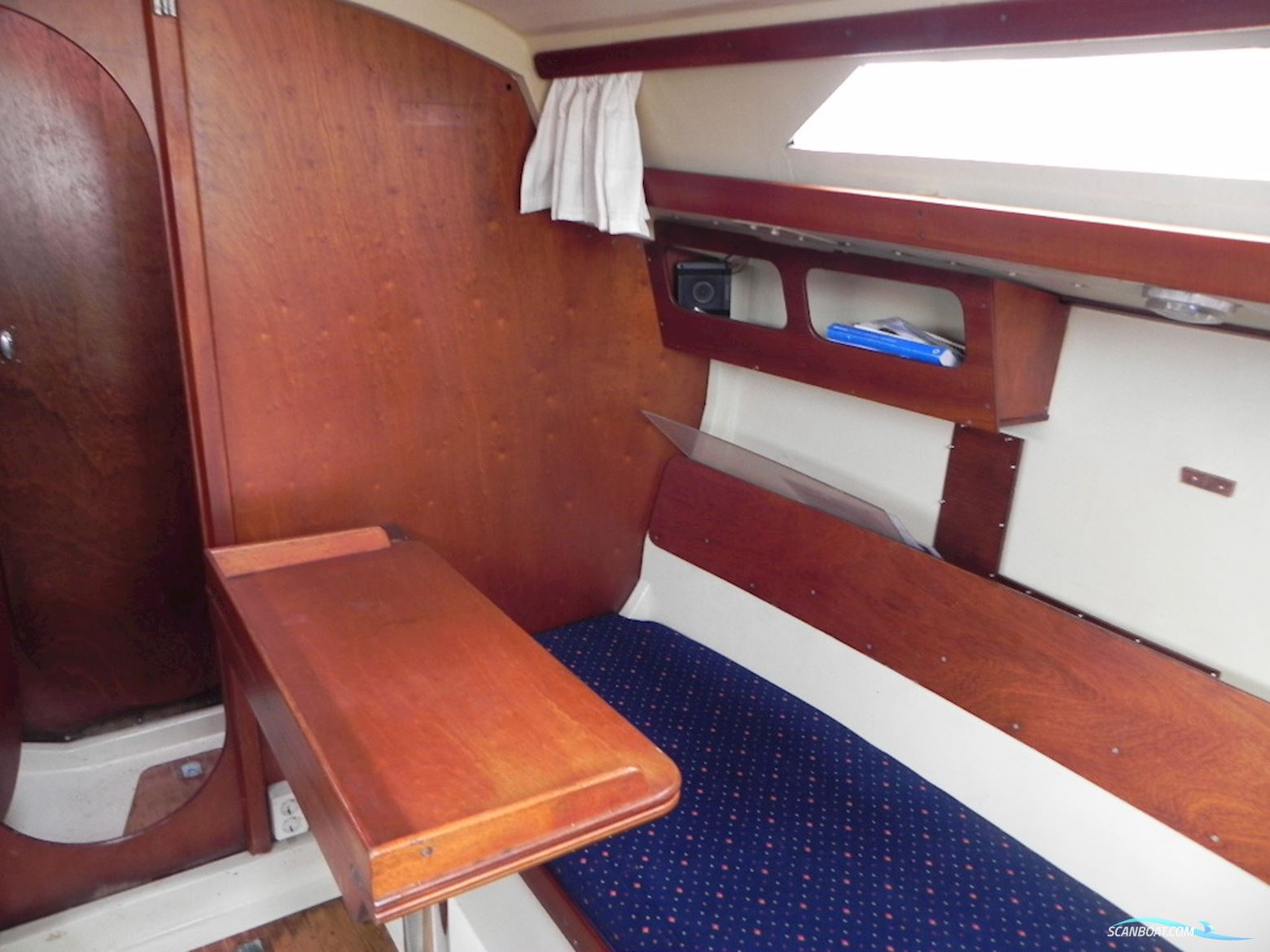 Standfast Loper 27