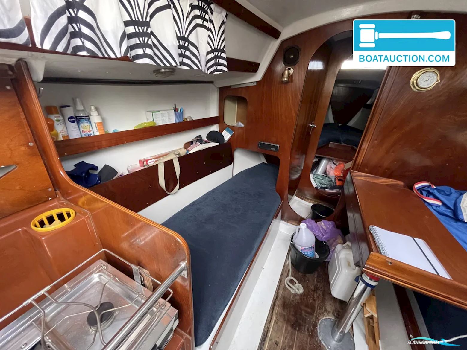 Standfast Loper 27