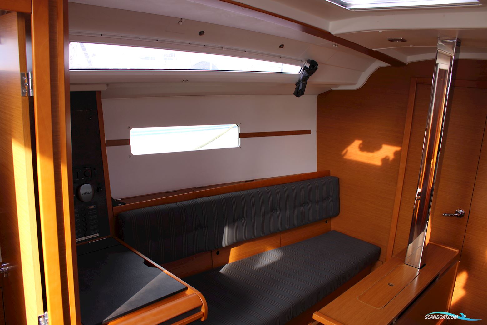 Sun Odyssey 349