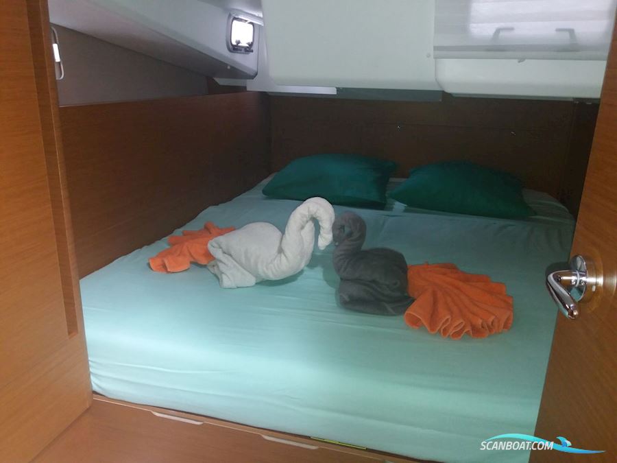Sun Odyssey 440