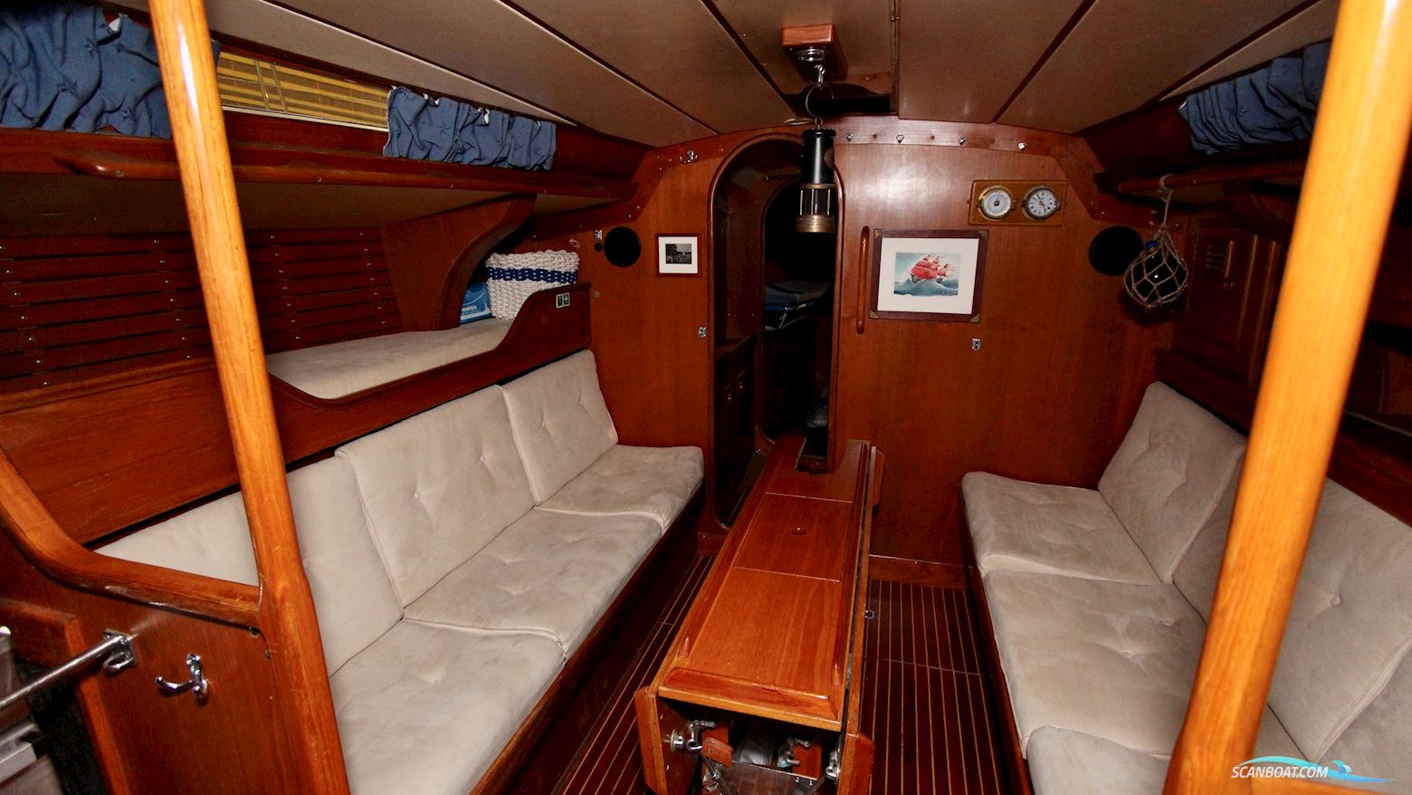Swan 371