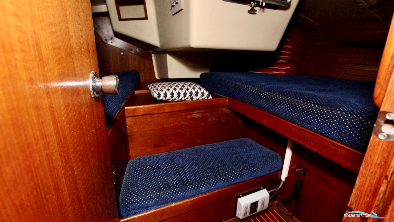 Swan 371