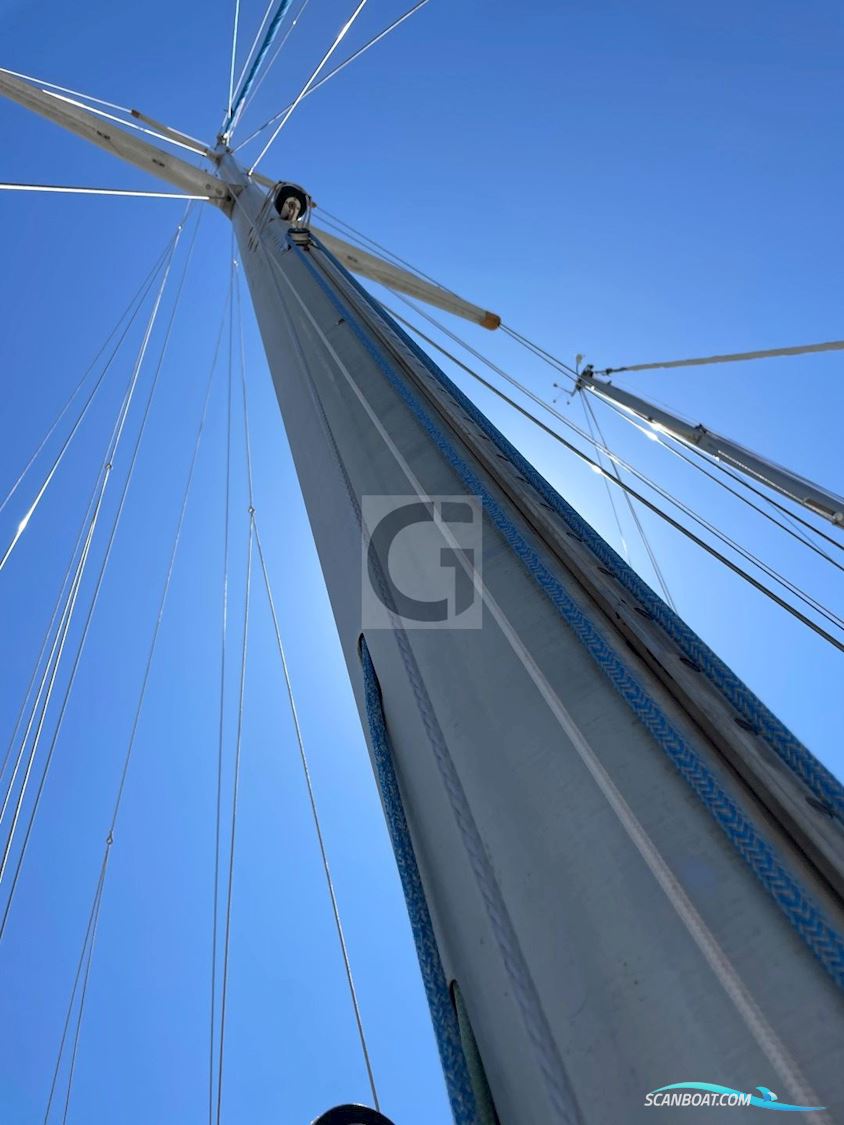 Swan 39