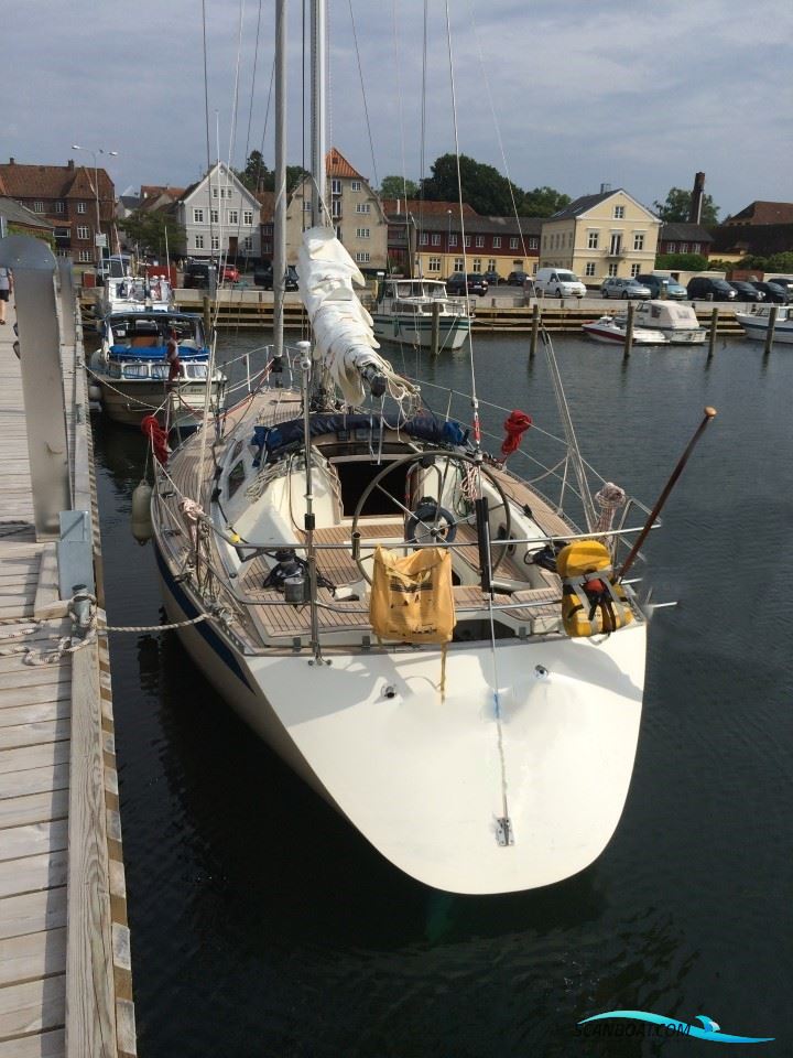 Sweden Yachts 340