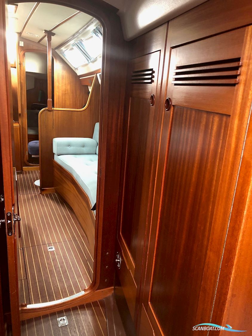 Sweden Yachts 340