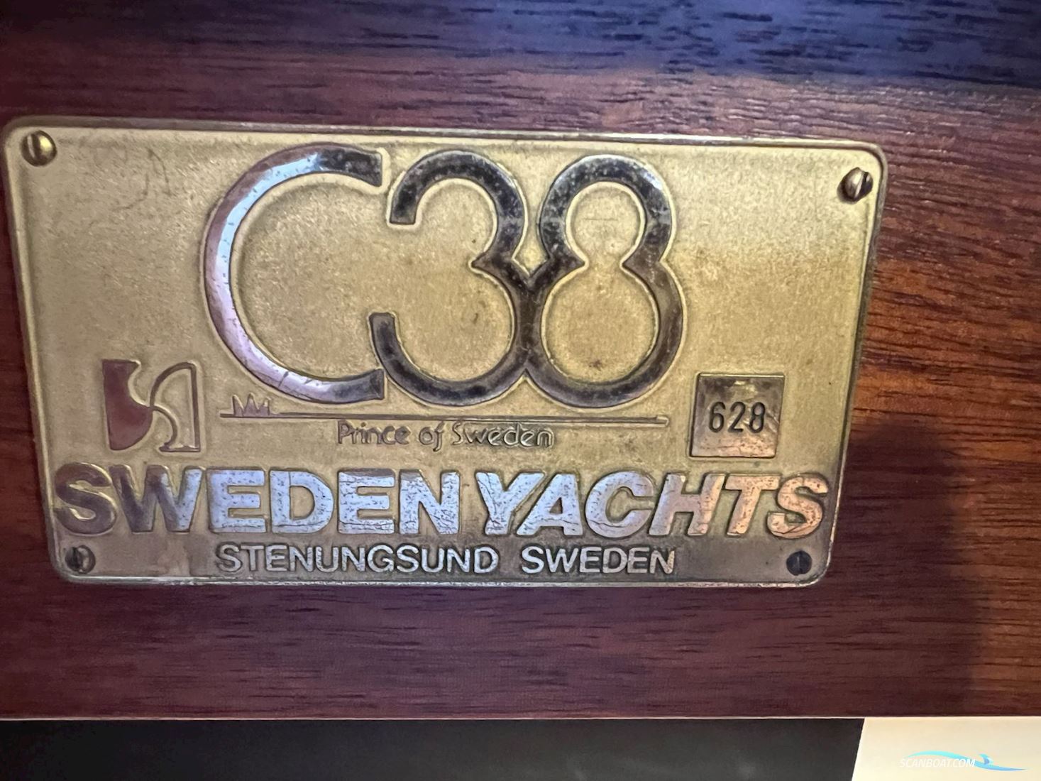 Sweden Yachts 38