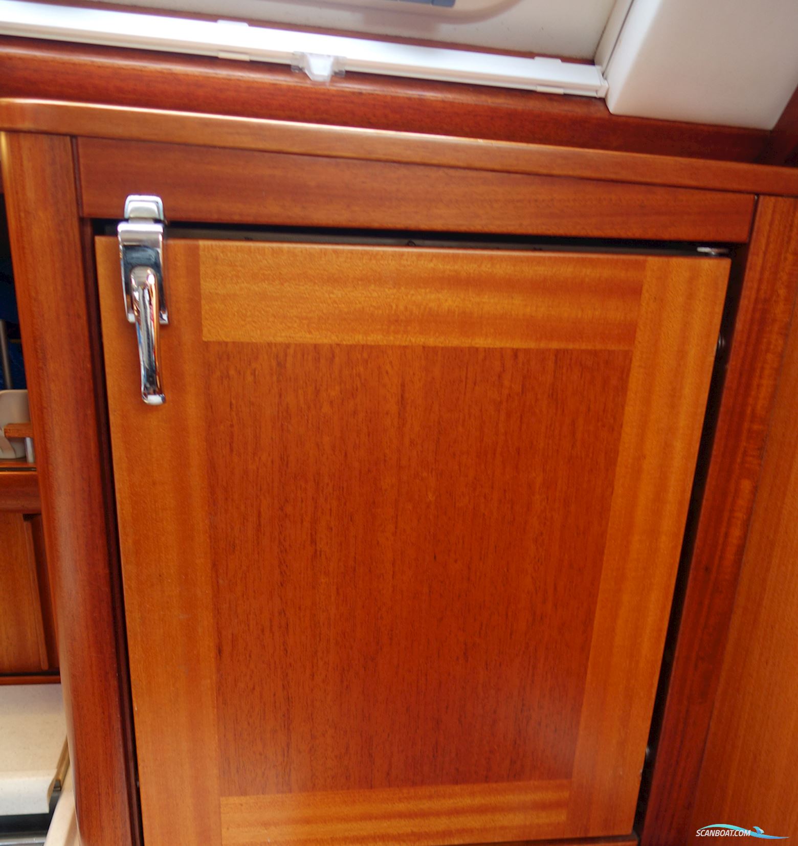 Sweden Yachts 42