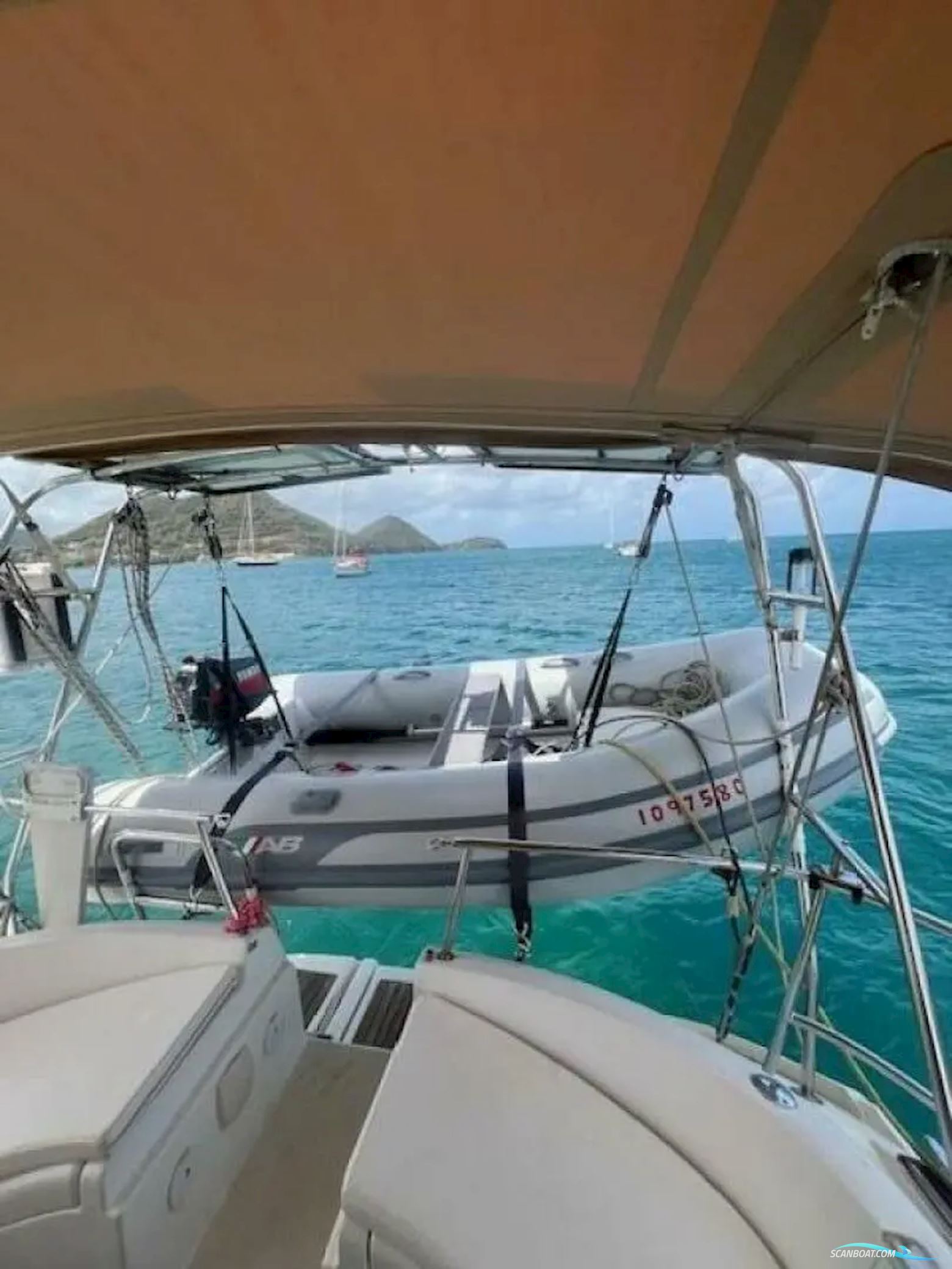 TRACKER Boats Pro Team 195