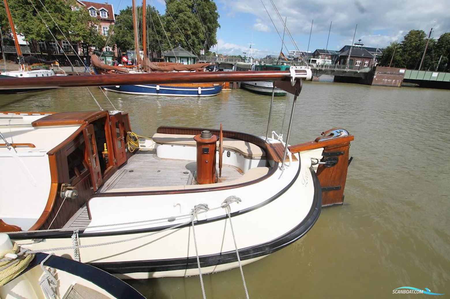 Traditional Platbodem