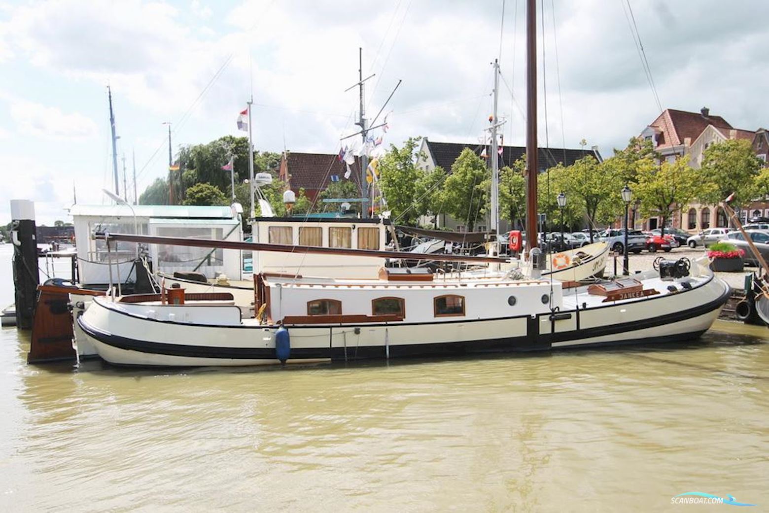 Traditional Platbodem