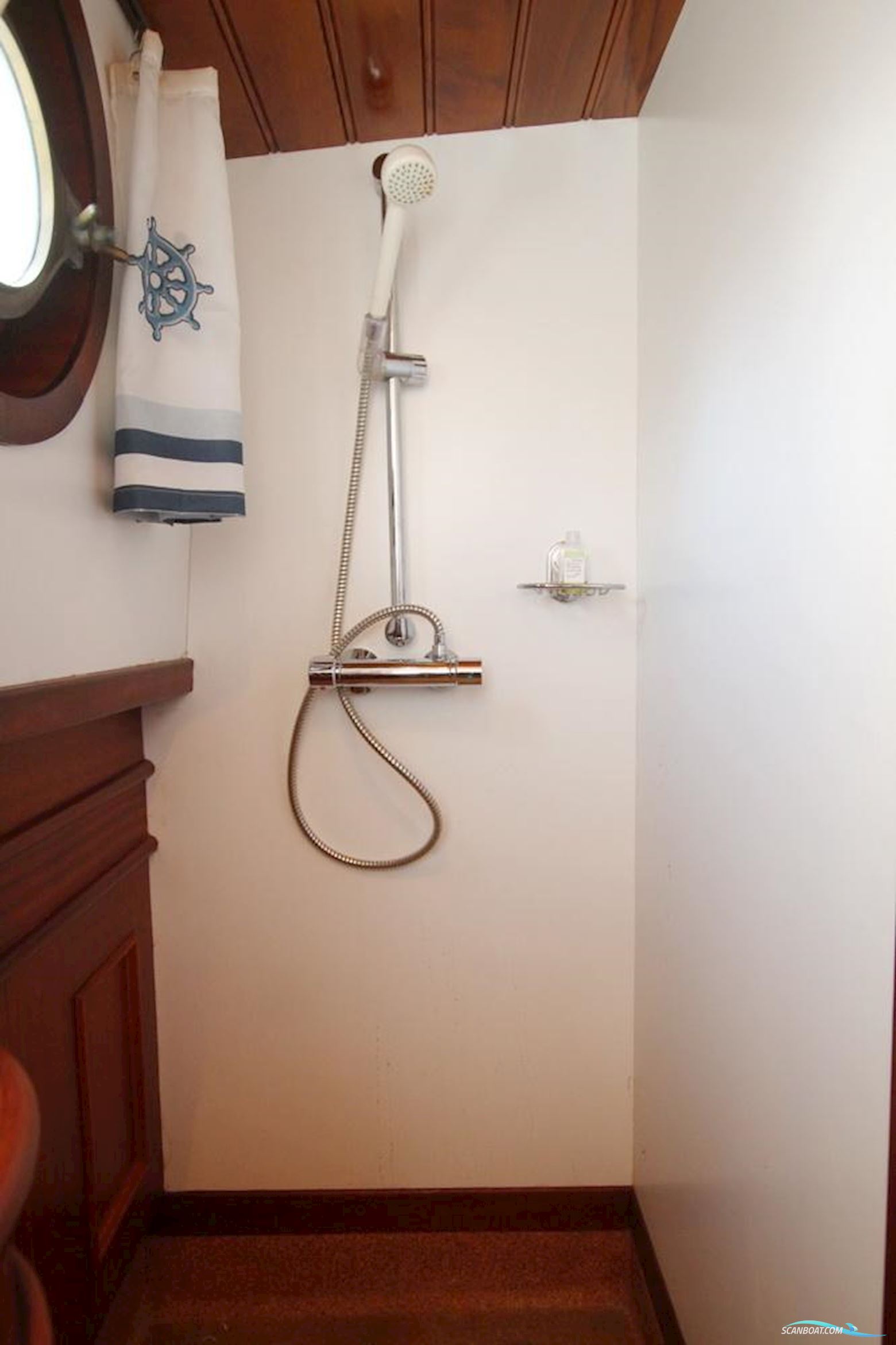 Traditional Platbodem