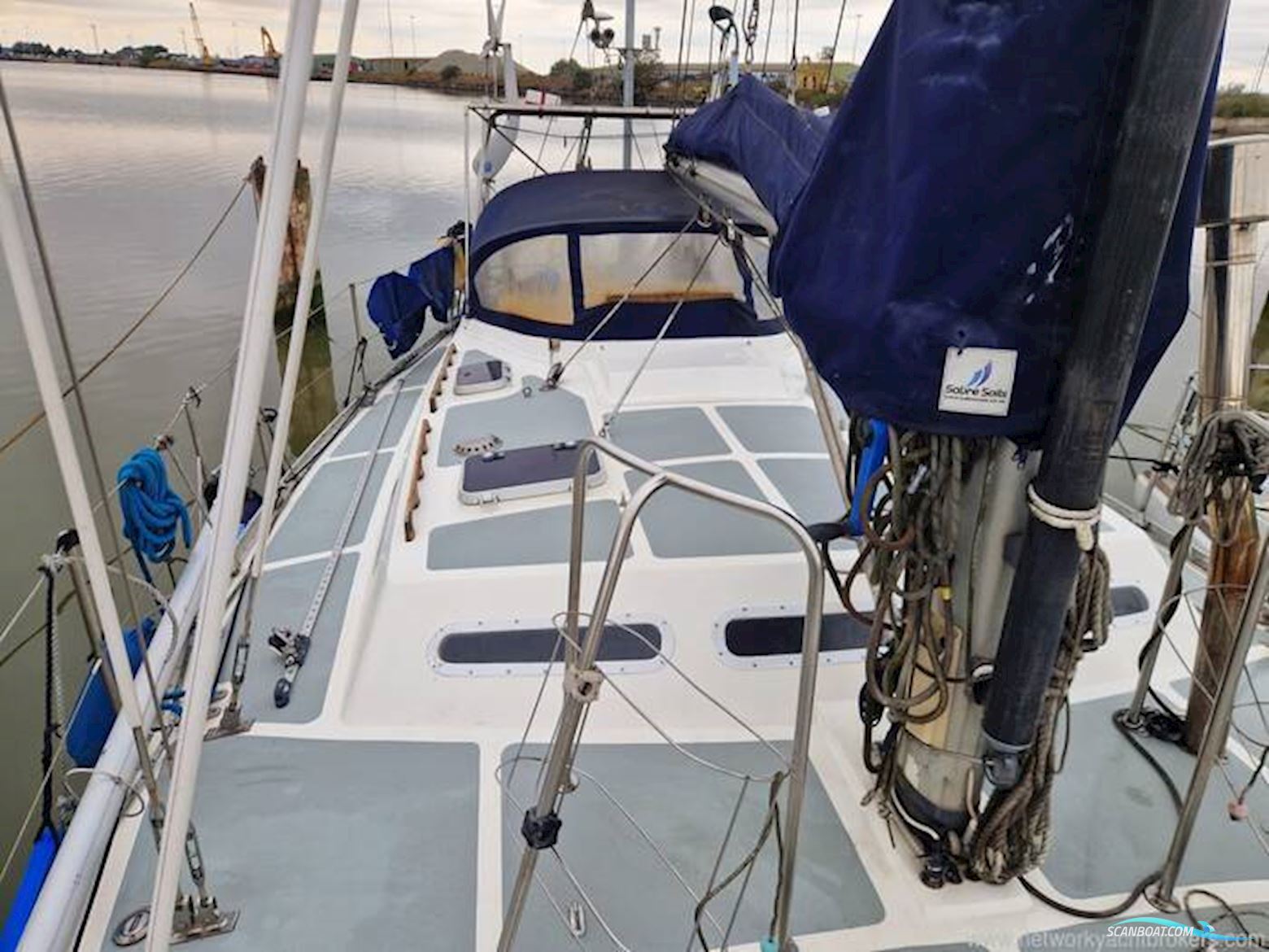 Trident Marine UK Warrior 40