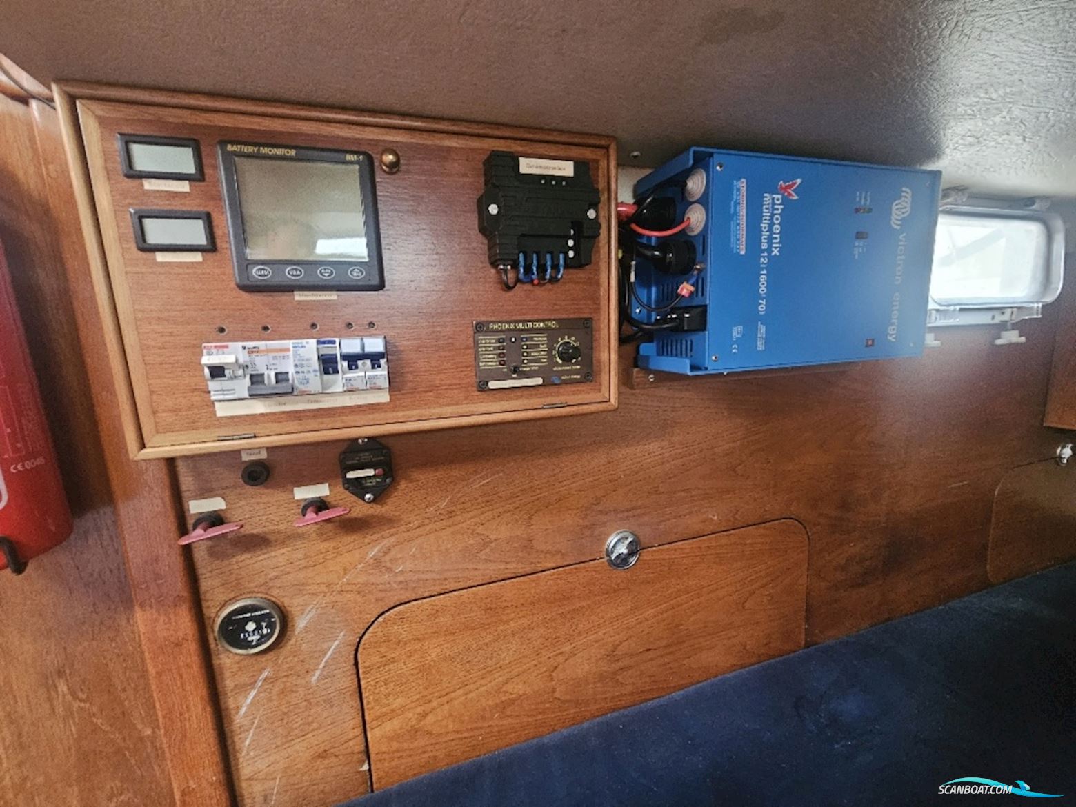 Trident Marine Warrior 38