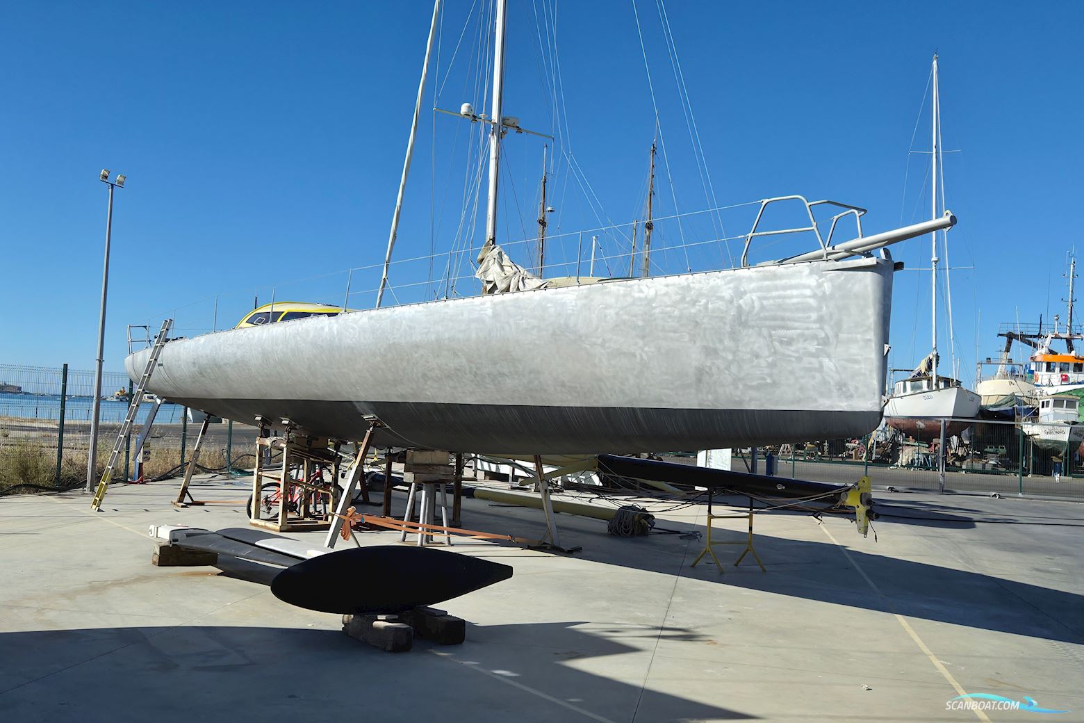 Unclassified Custom Open 60