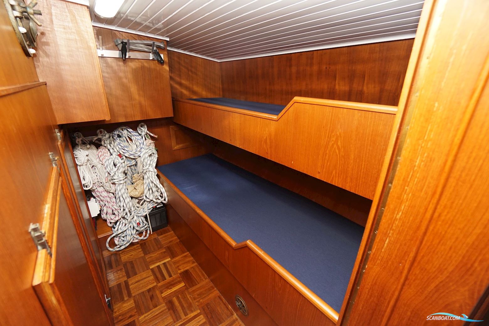 van de Stadt 44 Center Cockpit