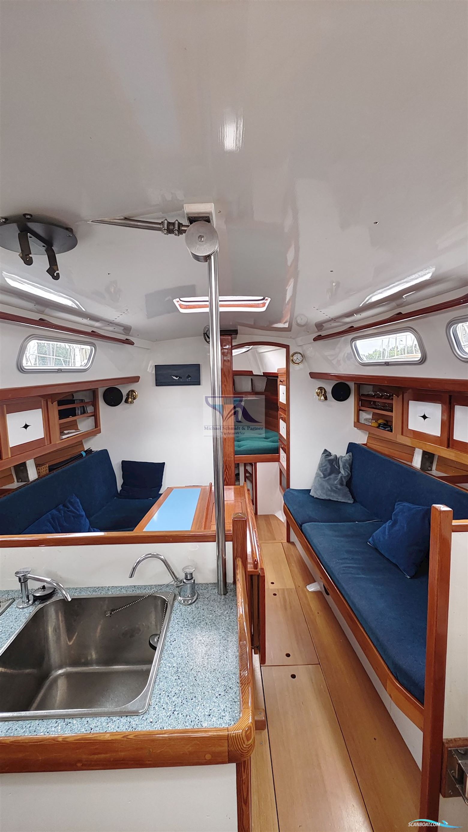 van de Stadt Helena 35