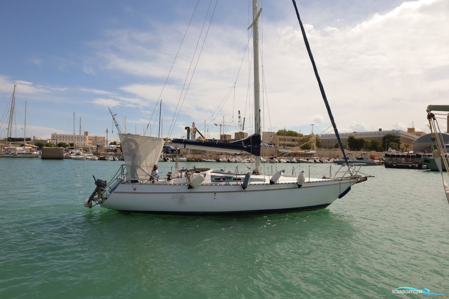 Van De Stadt Model Maya 33 Sejlbåd 1982, med Vetus M3.10 motor, Italien