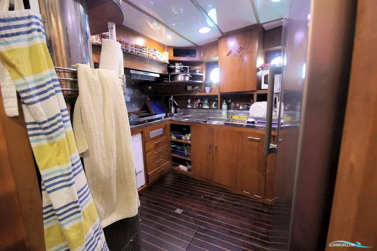 VAN DEN AKKER Motorsailer