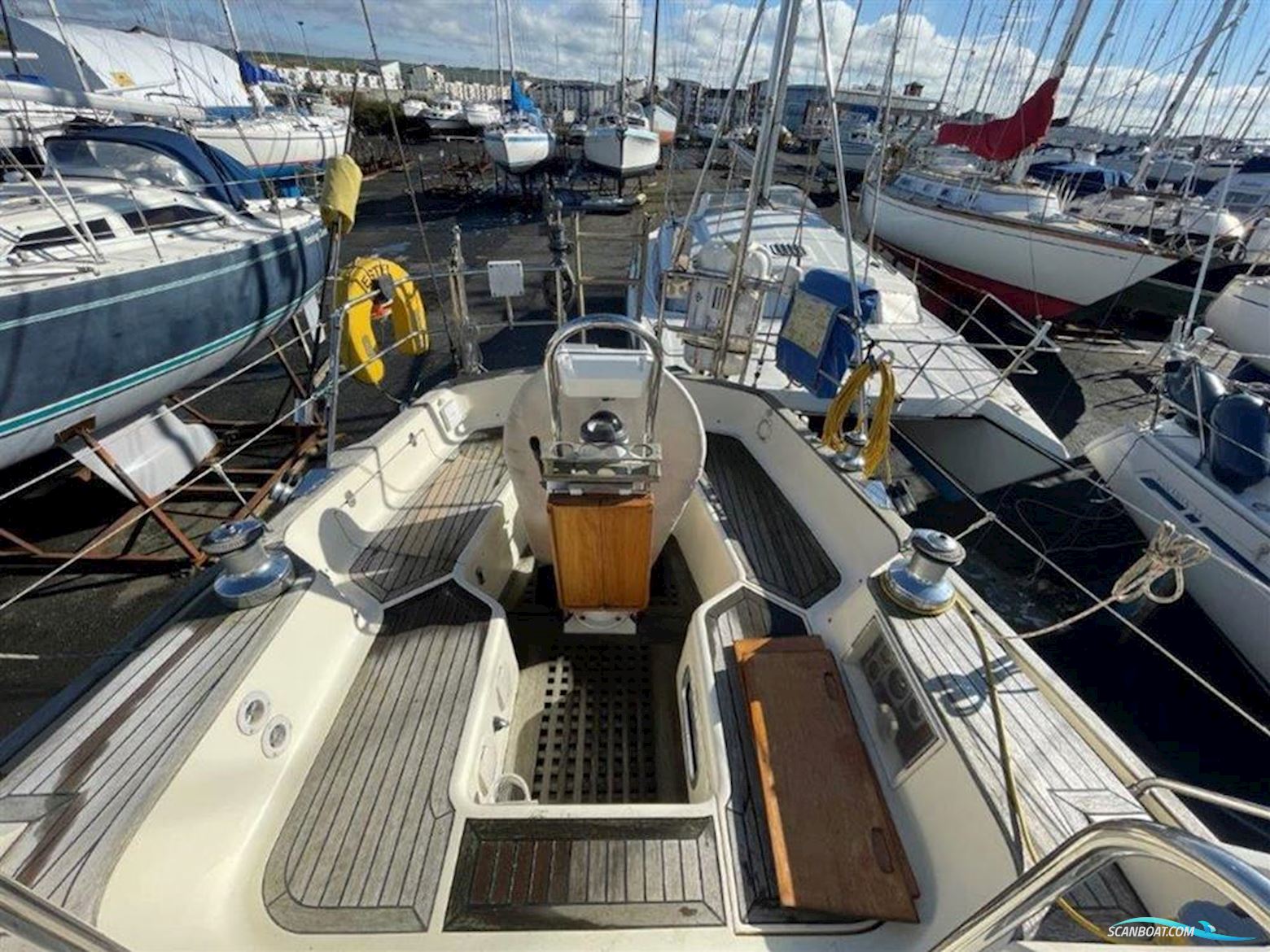 Vancouver 38 Pilot House