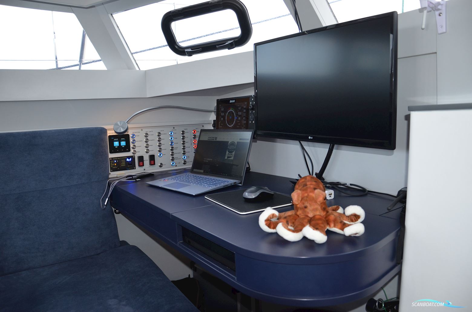 Viator Explorer 42 DS