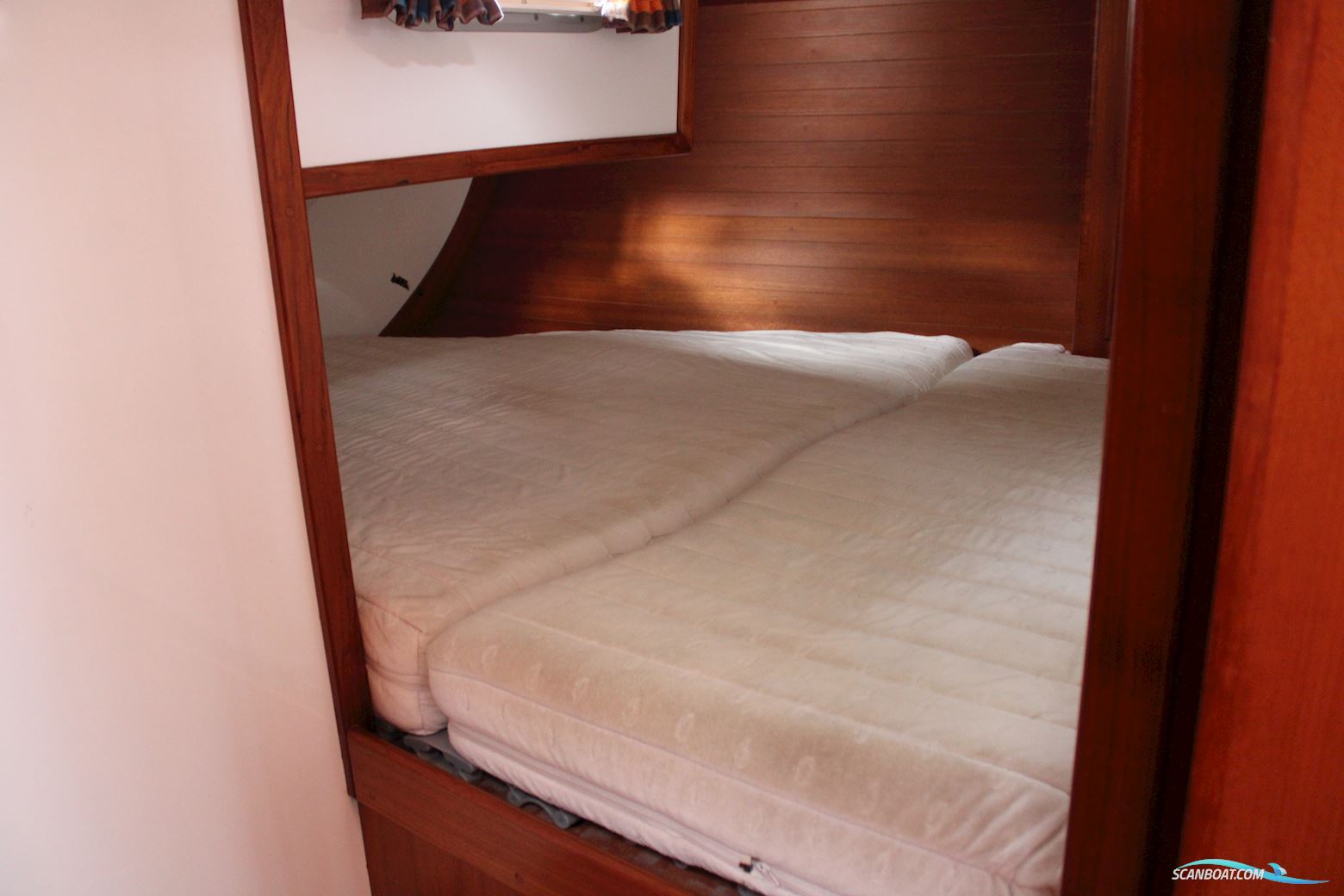 Victoire 1270 Decksaloon