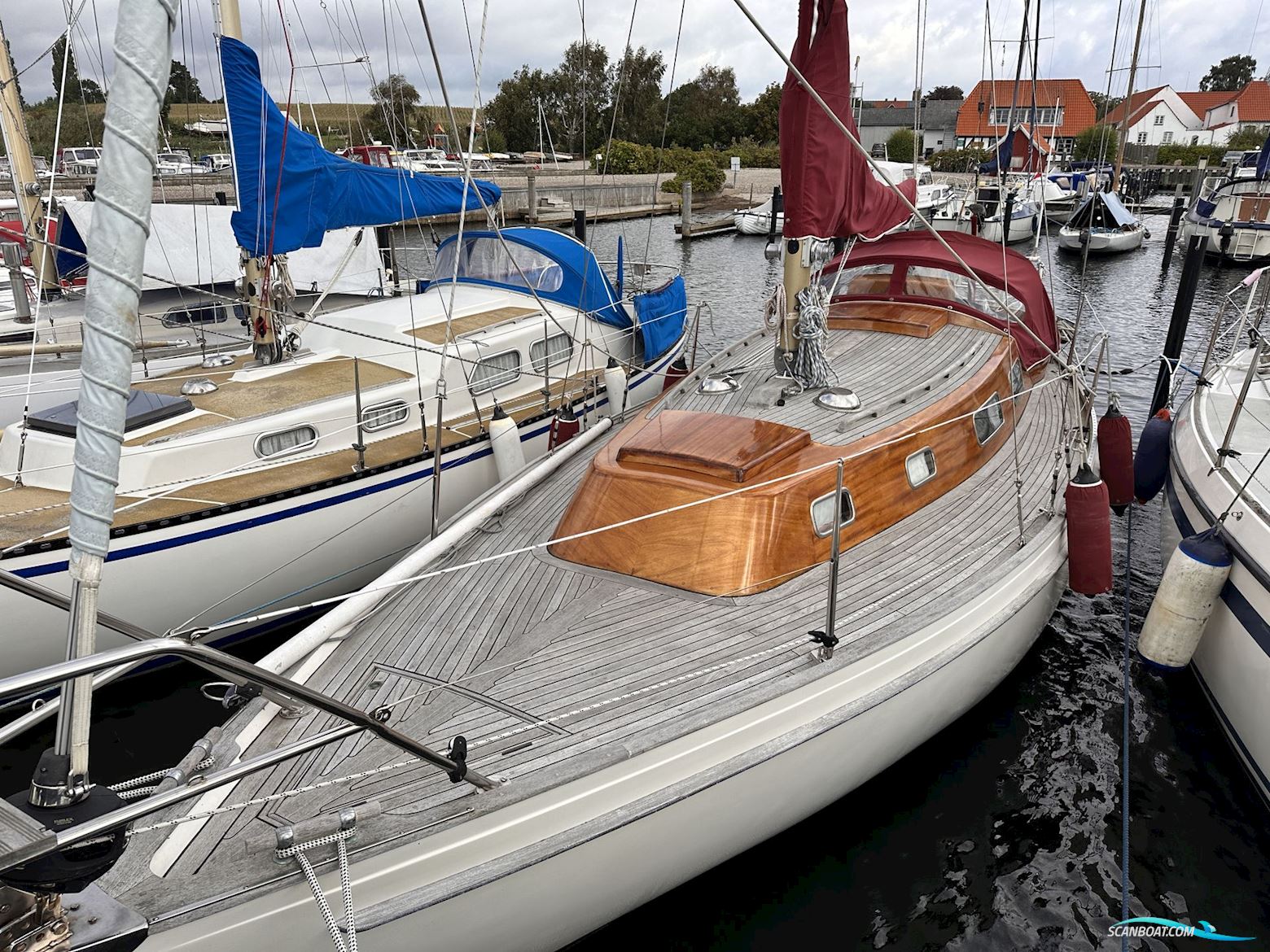 Vindø 32 Sejlbåd 1975, med Volvo Penta MB2020B motor, Danmark