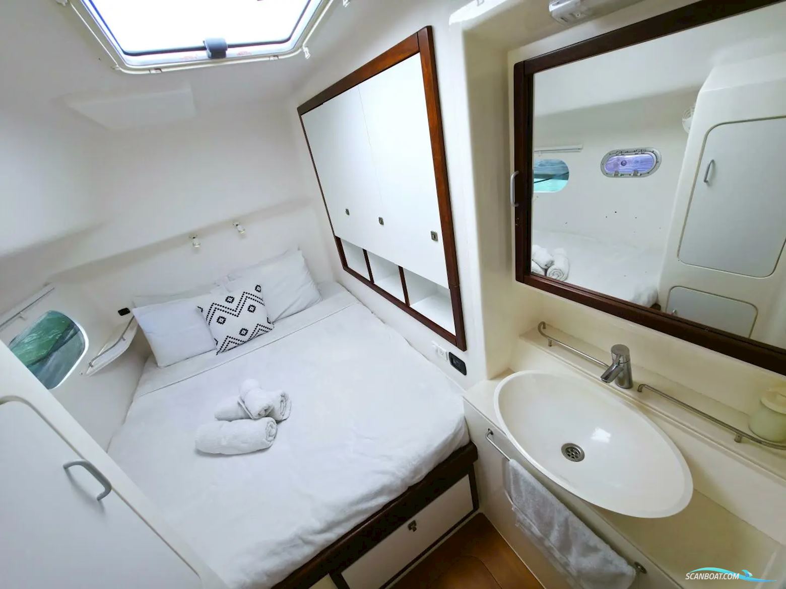 Voyage Yachts 480e