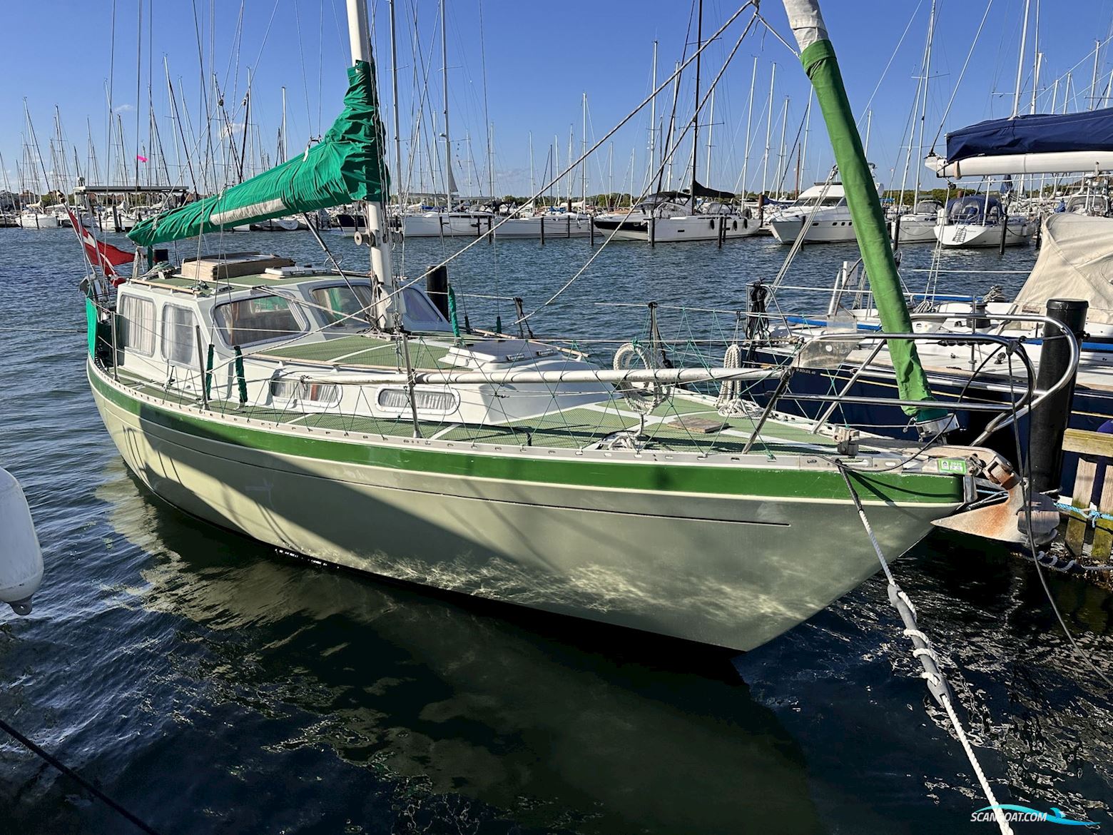 Voyager 35 Sejlbåd 1977, med Mercedes OM 136 motor, Danmark