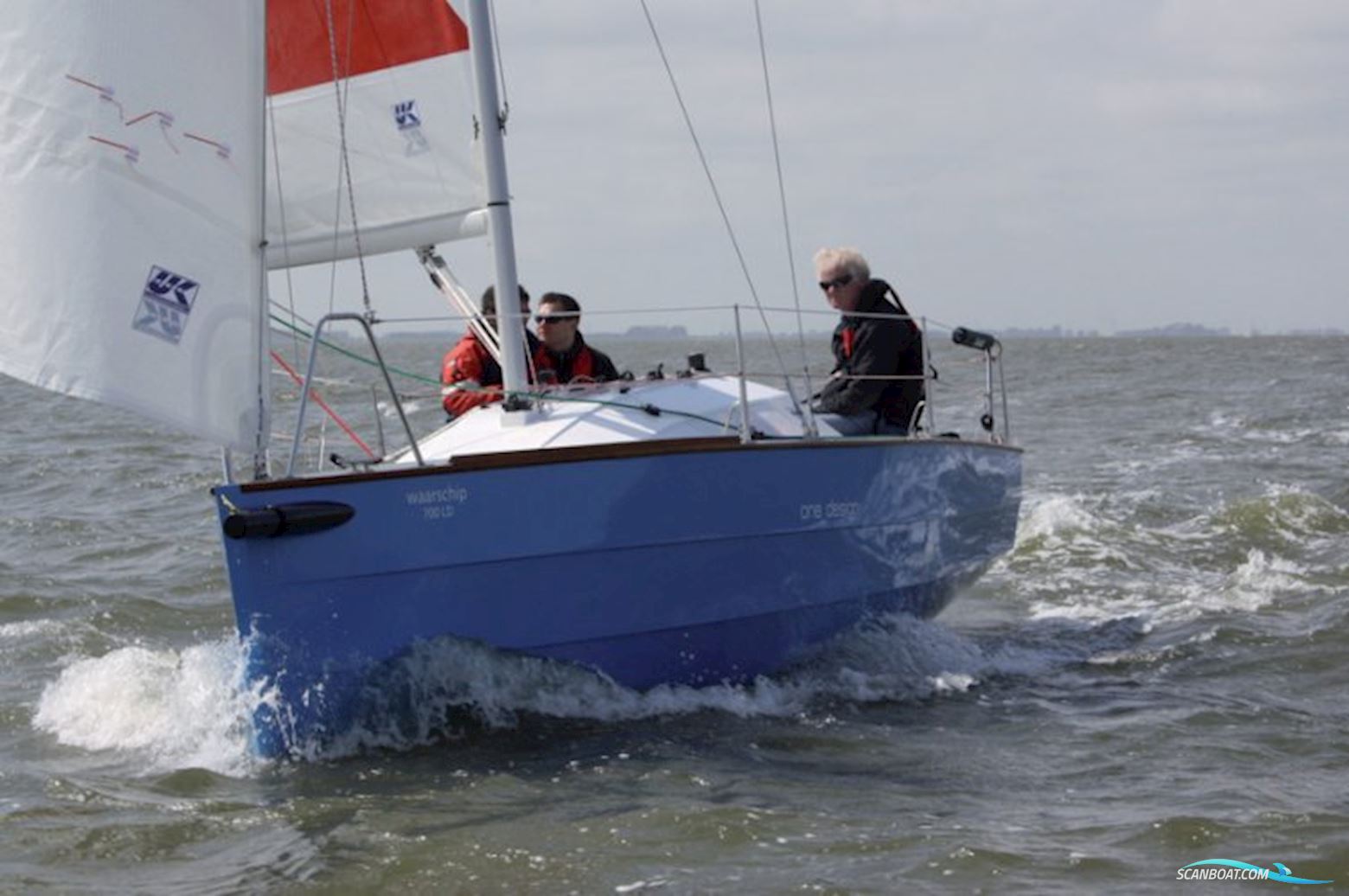 Waarschip 700 LD , 700 CR of 700 C