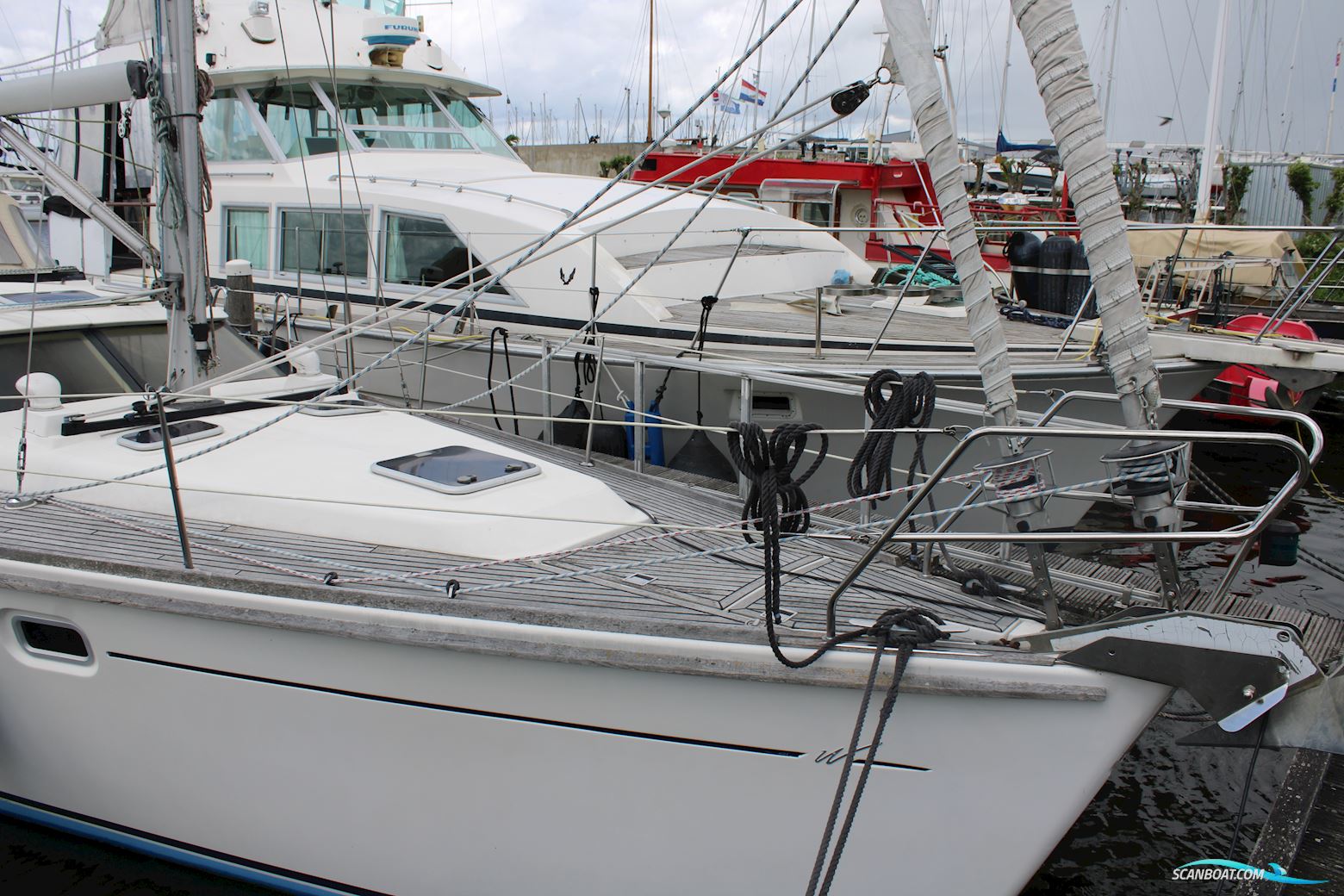 Wauquiez 40 Pilot Saloon