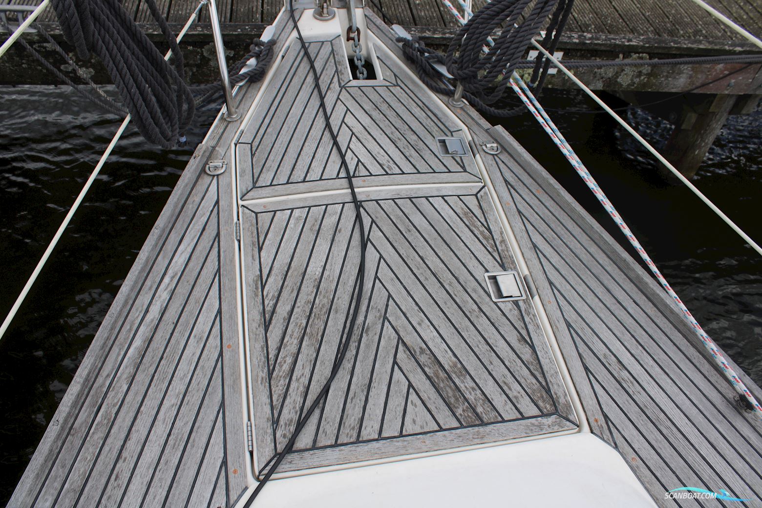 Wauquiez 40 Pilot Saloon
