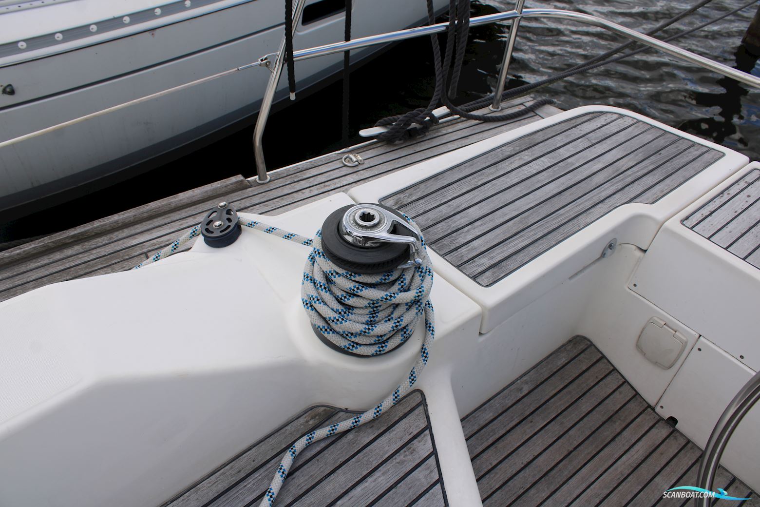Wauquiez 40 Pilot Saloon