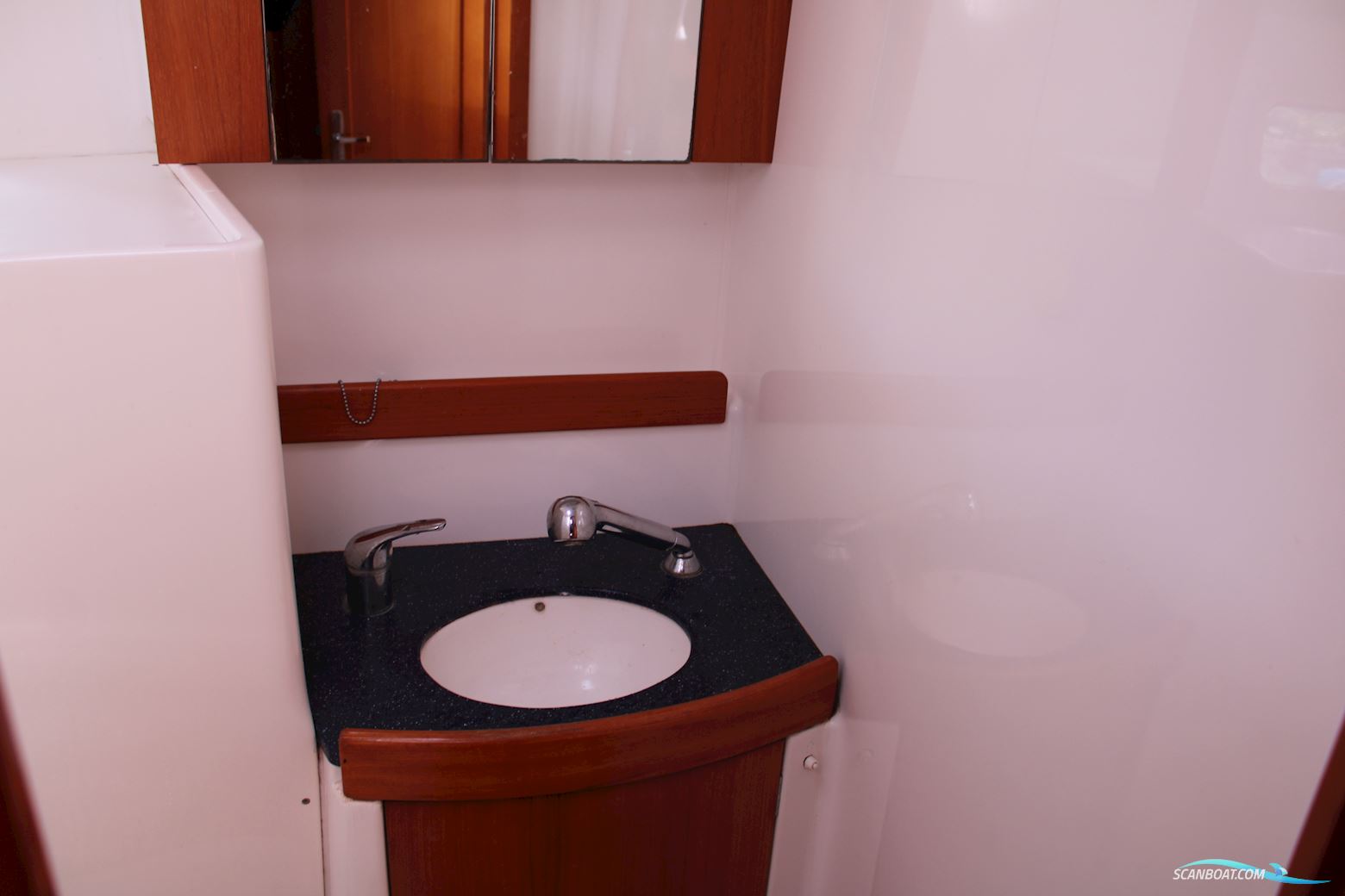 Wauquiez 40 Pilot Saloon