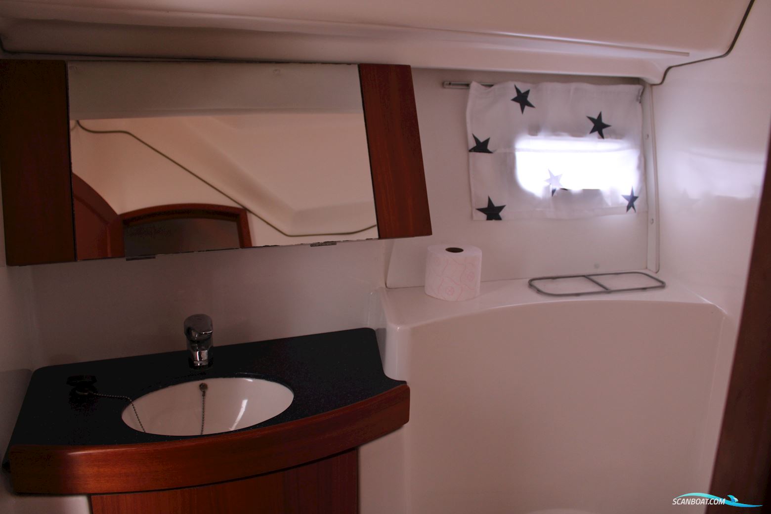 Wauquiez 40 Pilot Saloon