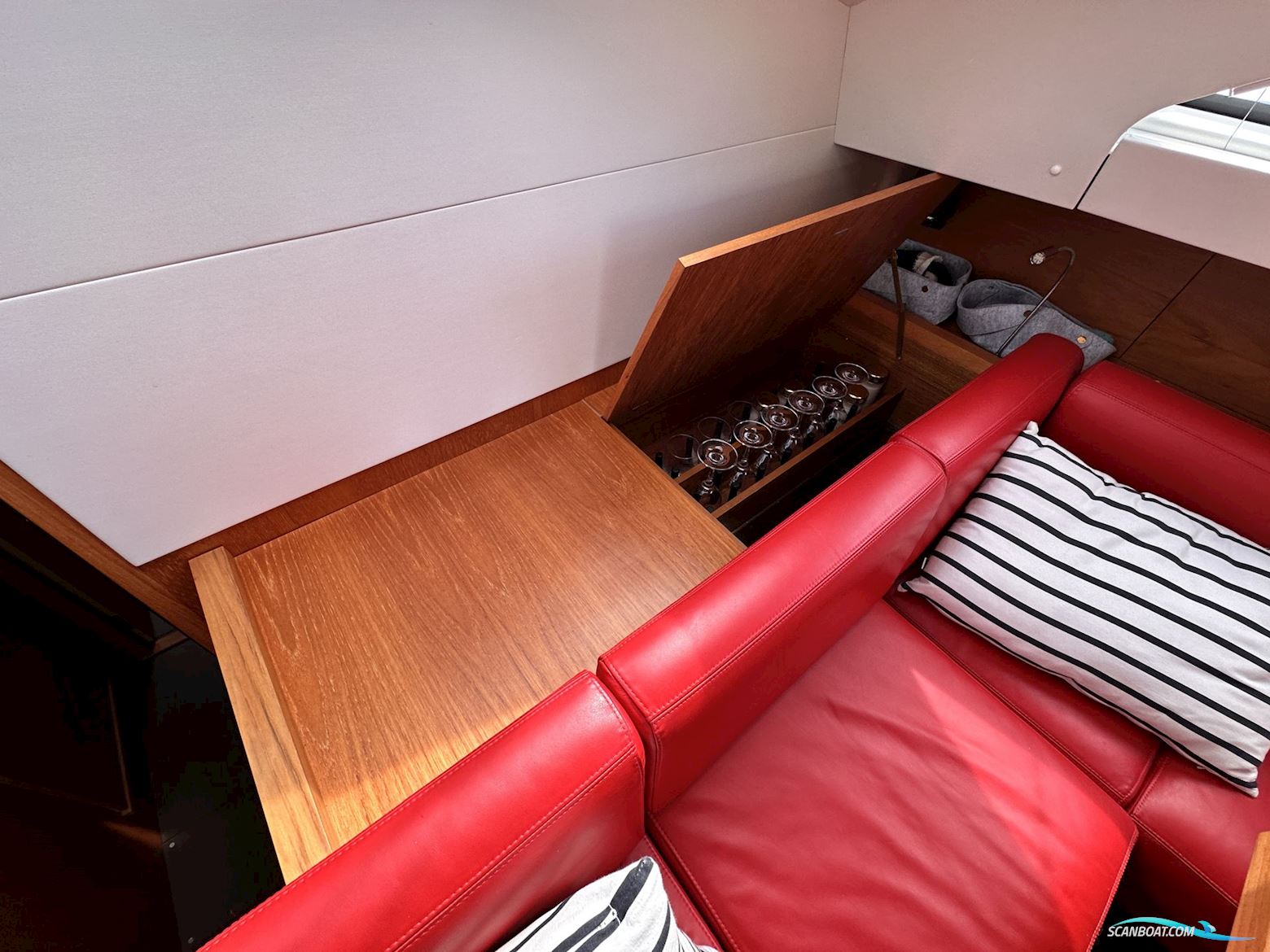 Wauquiez Pilot Saloon 48