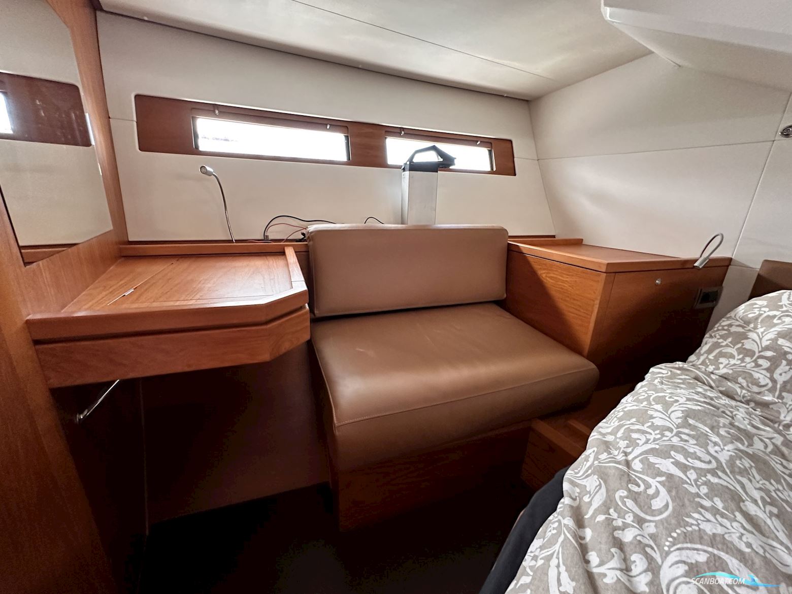 Wauquiez Pilot Saloon 48