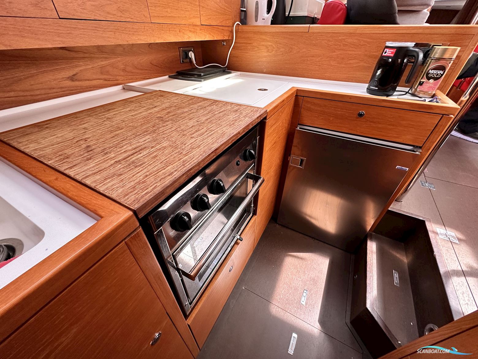 Wauquiez Pilot Saloon 48