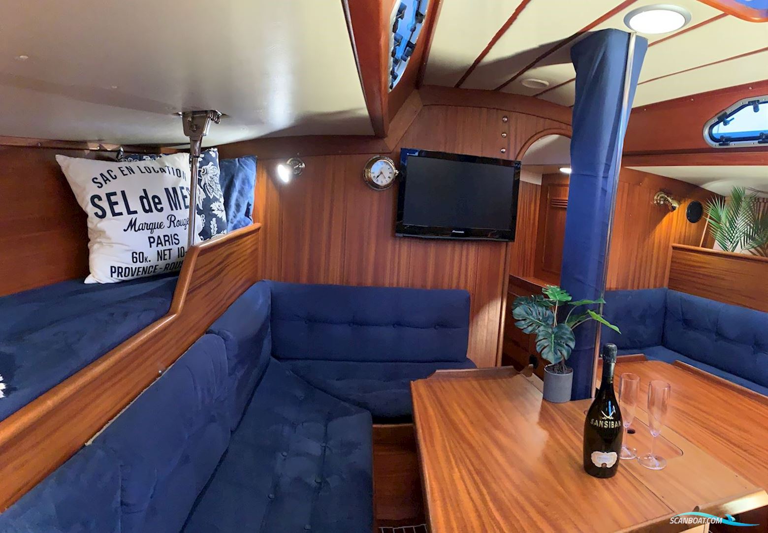 X-402, meget velholdt, NEDSAT til 575000,-. SOLGT