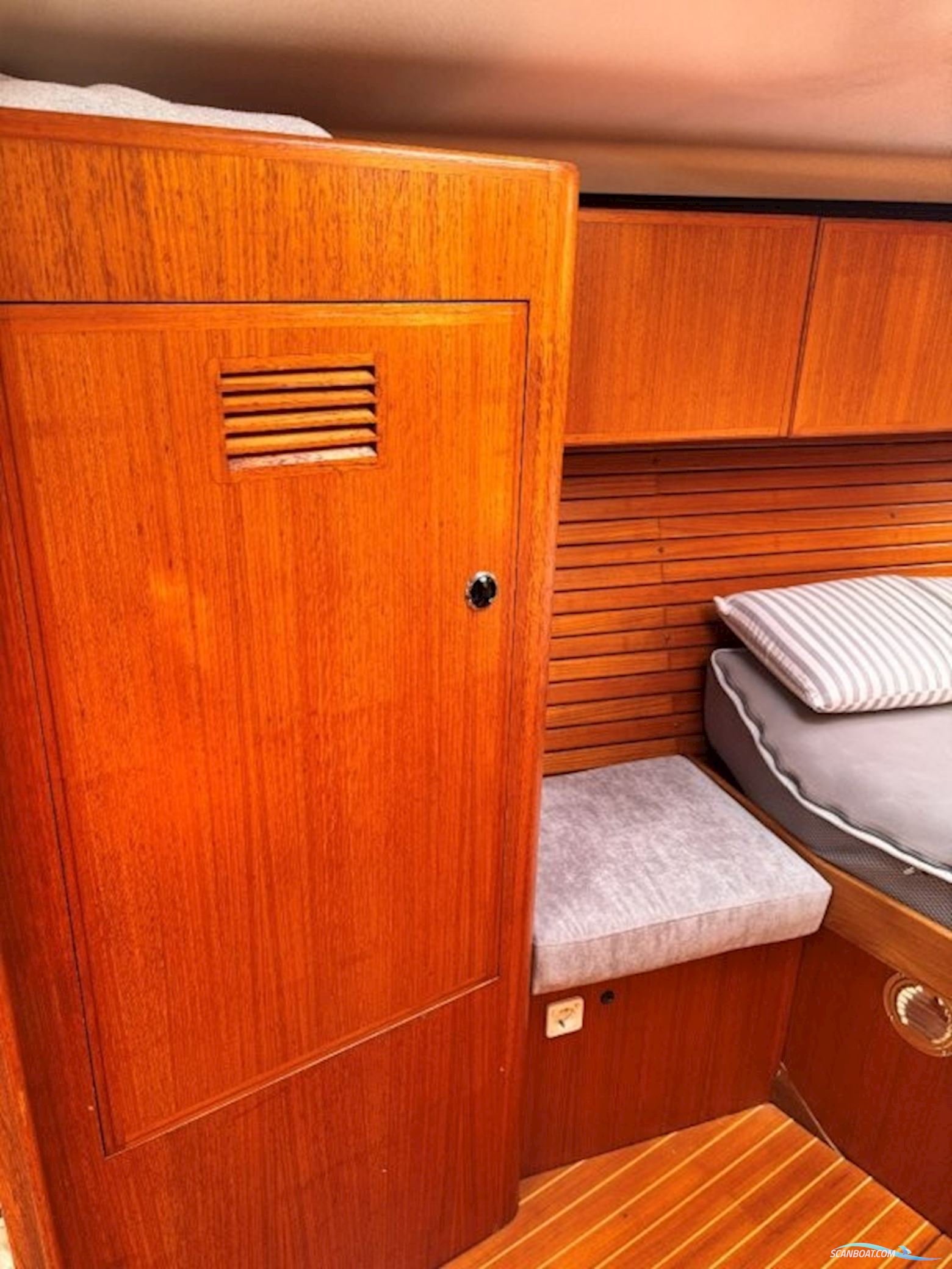 X-Yachts 442