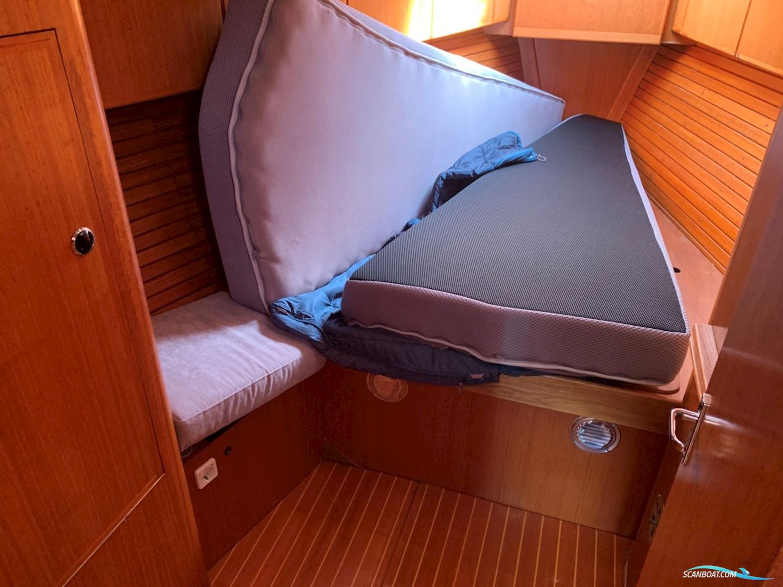 X-Yachts 442