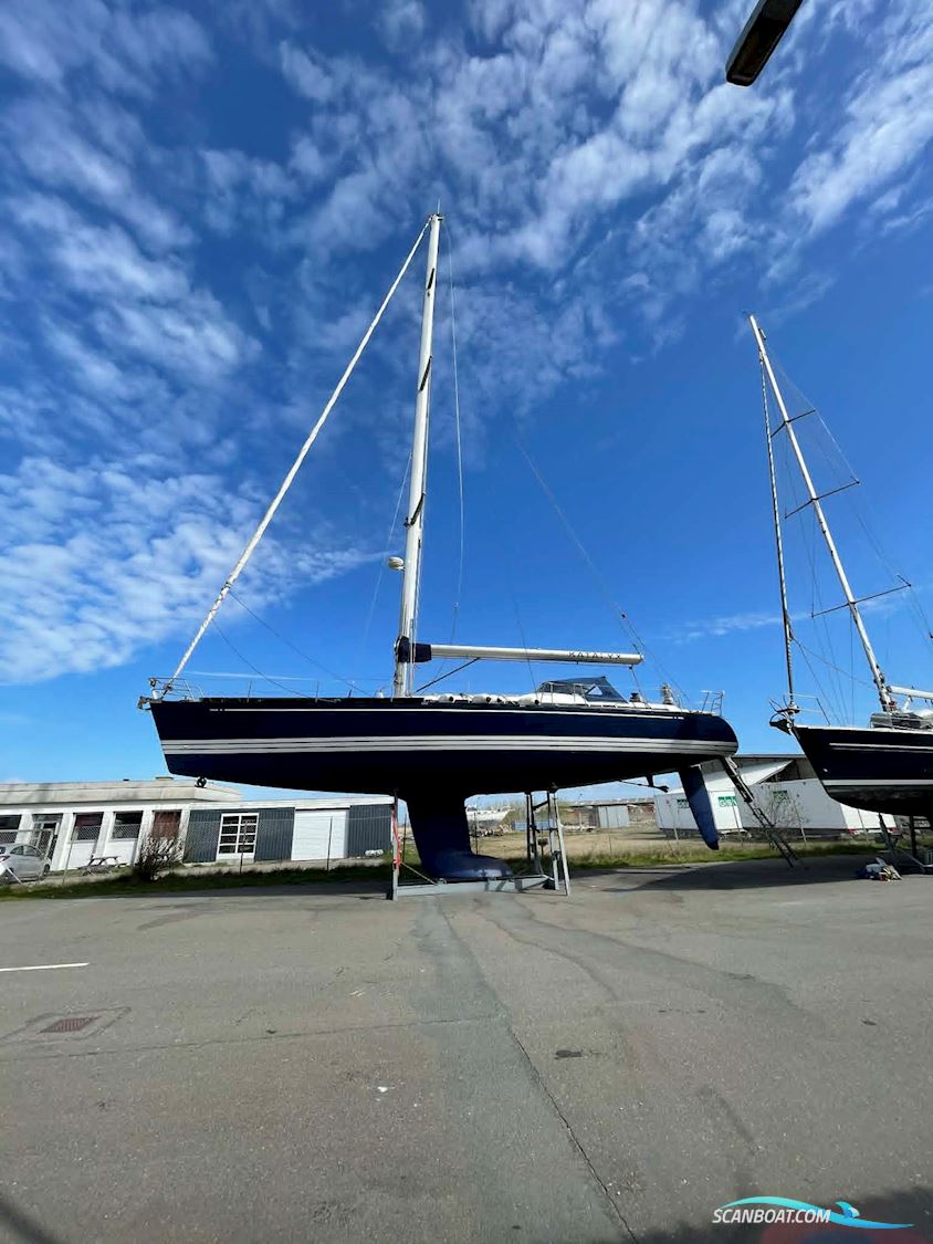X Yachts X 562