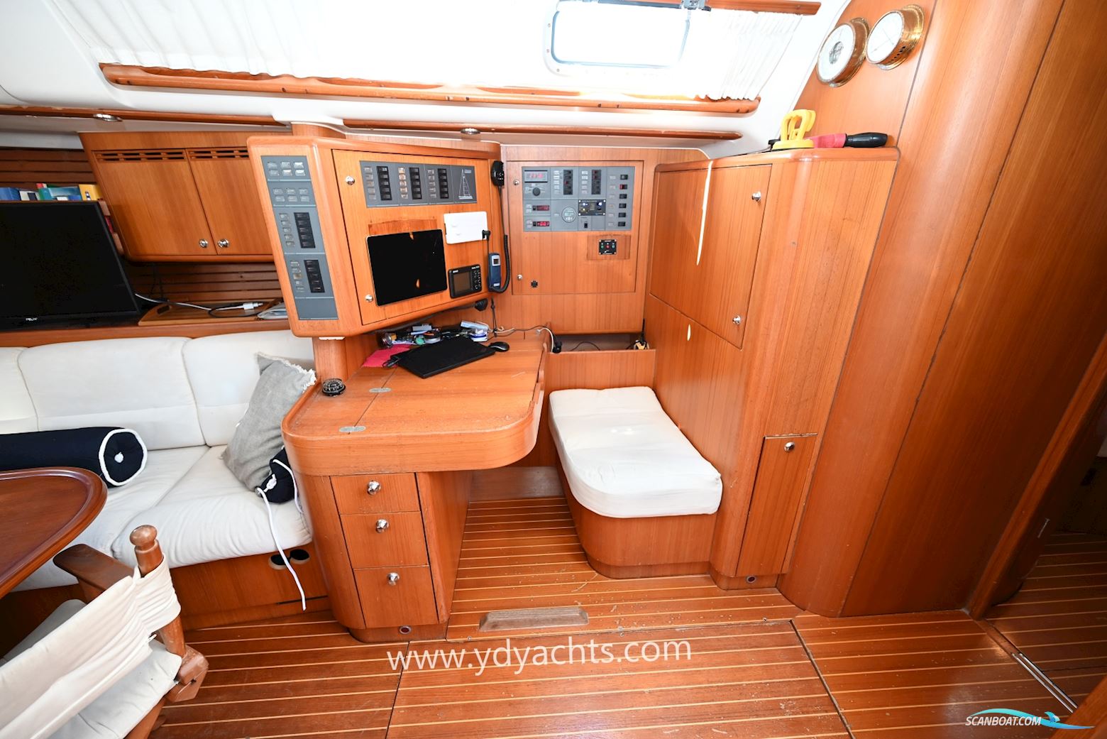 X-Yachts X-562
