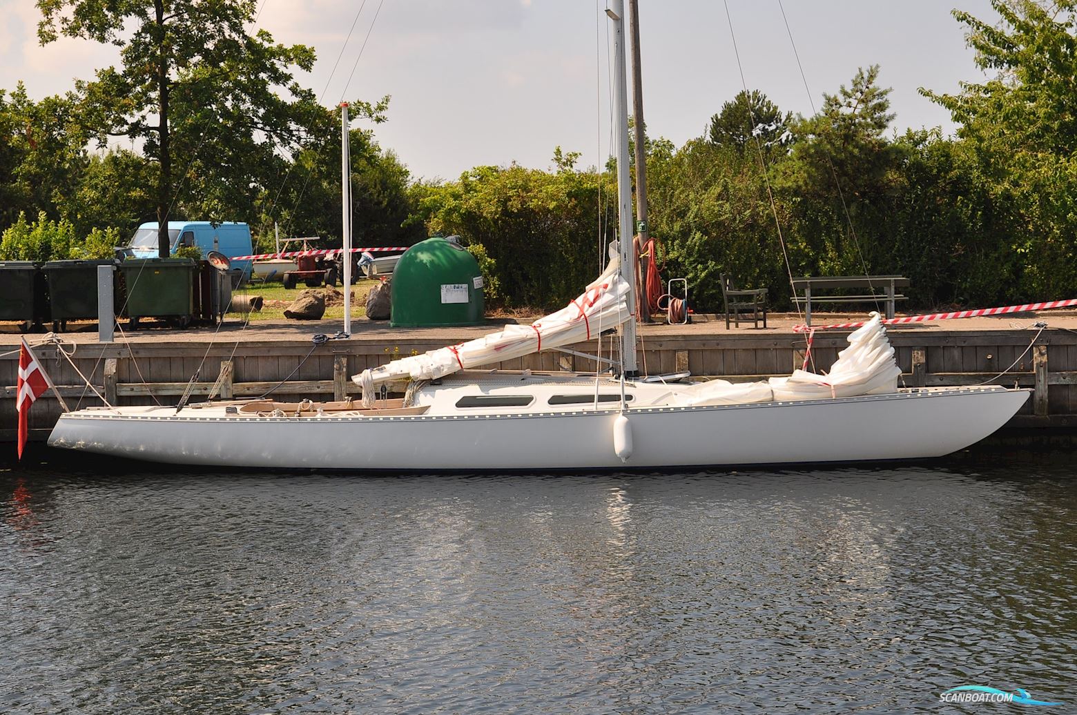 Ylva  Sejlbåd 1979, med Bell Marine motor, Danmark